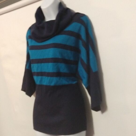 NWT Appraisal Large Dark blue light blue cowl neck - Picture 3 of 5